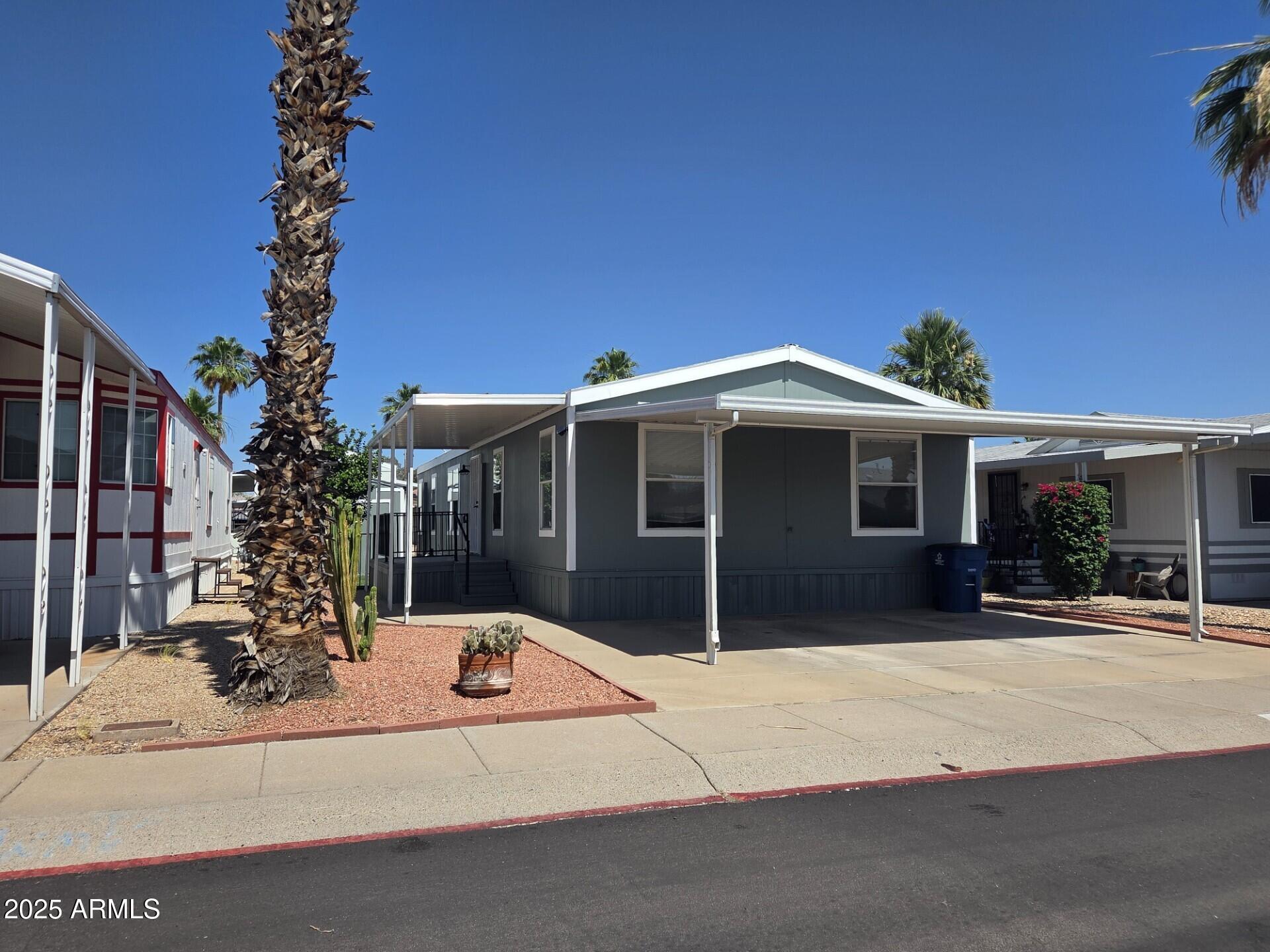 Photo of Listing #6877060