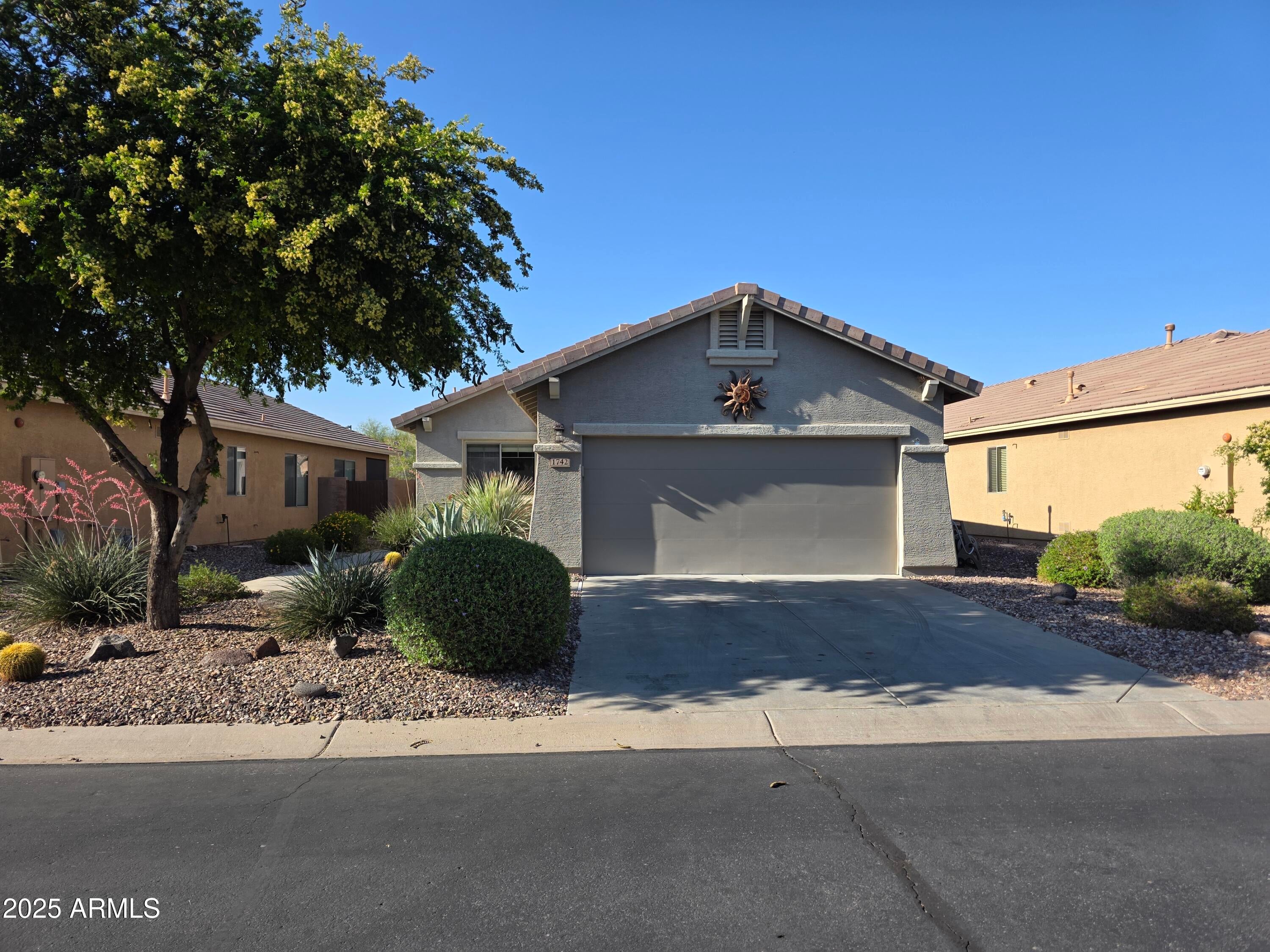 Photo of Listing #6878430