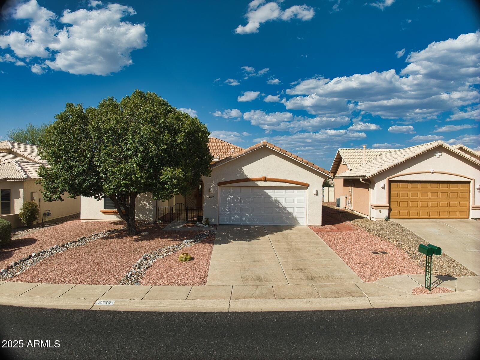Photo of Listing #6880099