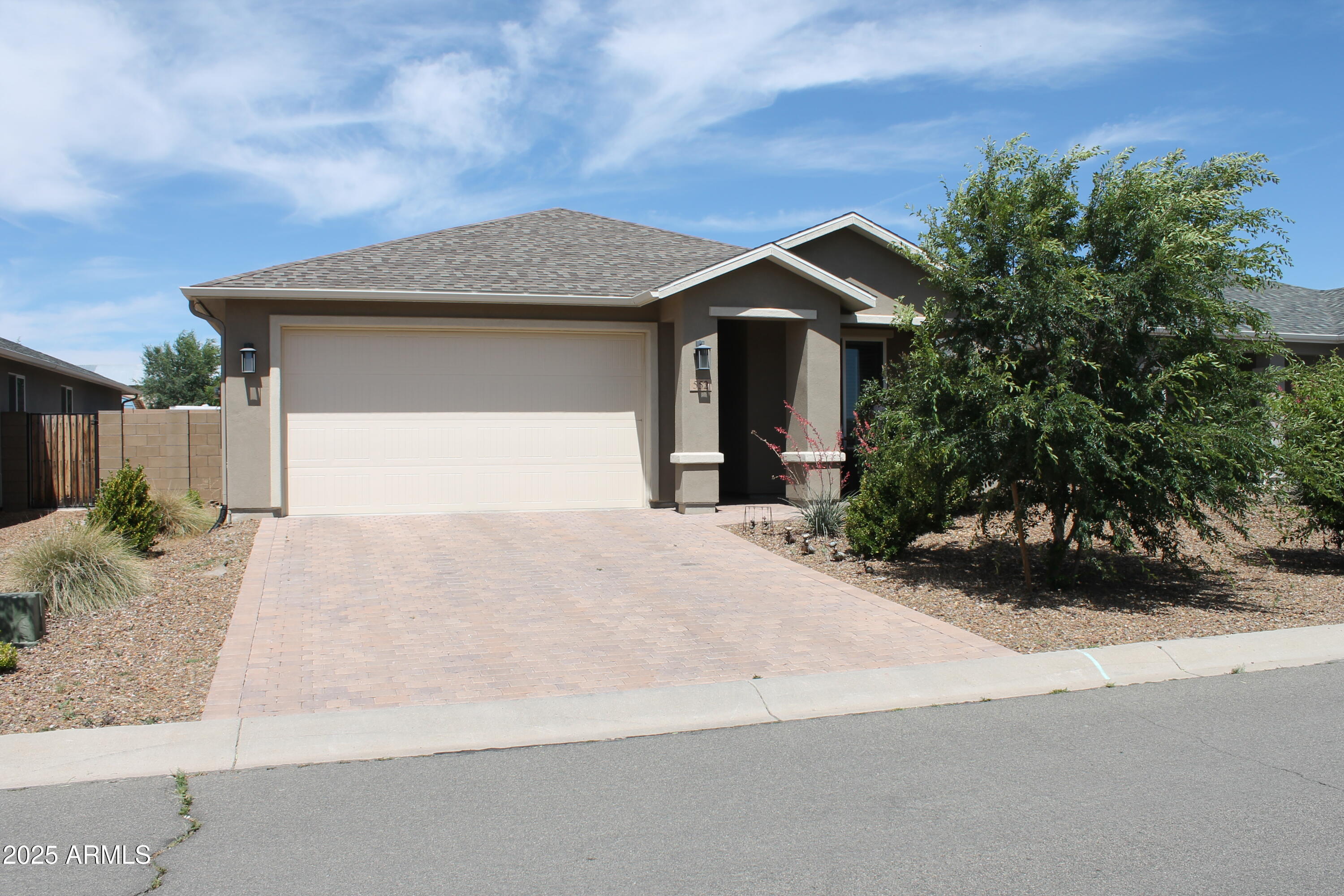 Photo of Listing #6880233