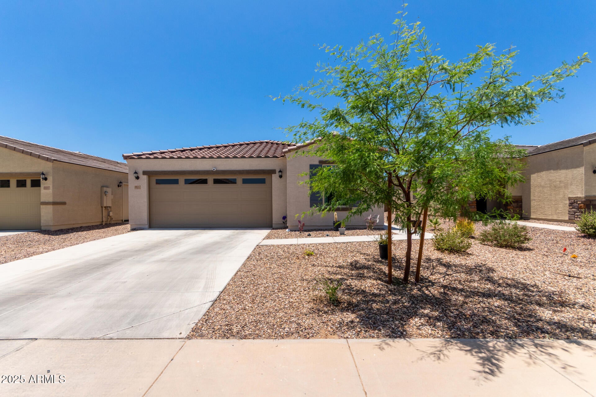 Photo of Listing #6881901