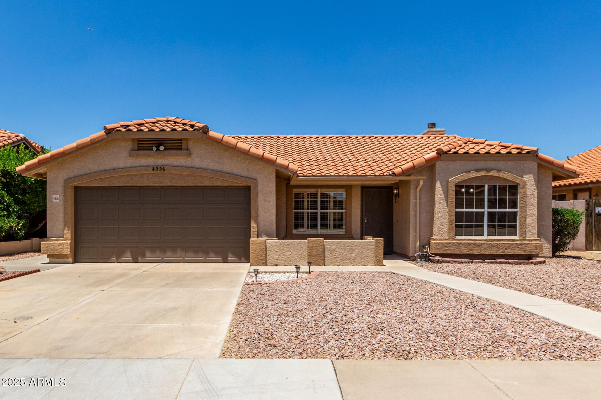 Photo of Listing #6886156