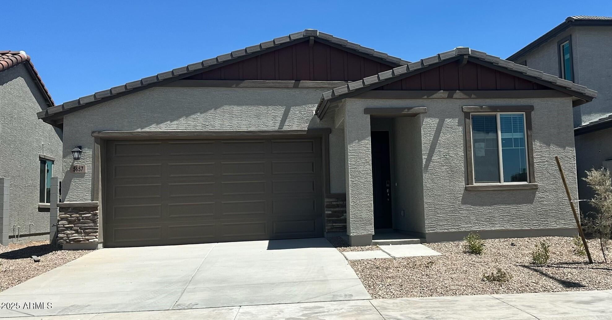 Photo of Listing #6882211