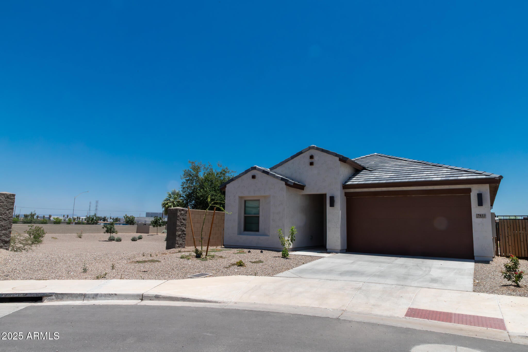 Photo of Listing #6882915