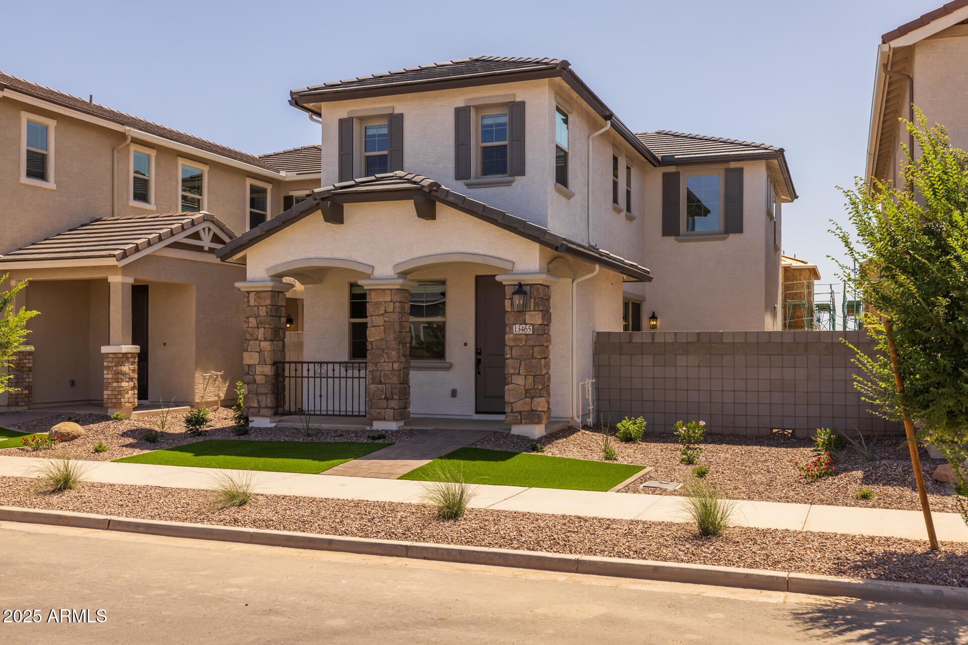 Photo of Listing #6883466