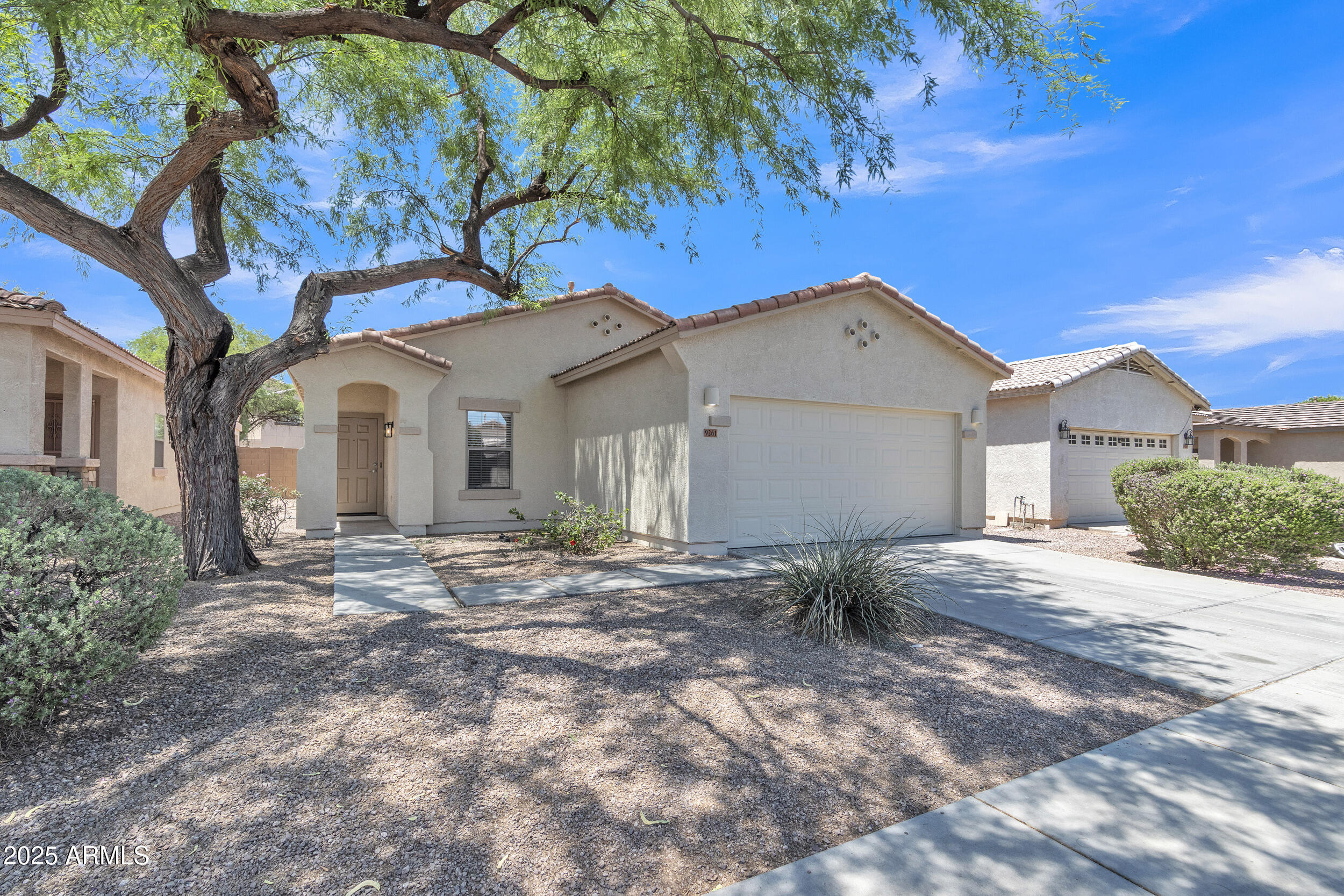 Photo of Listing #6883370