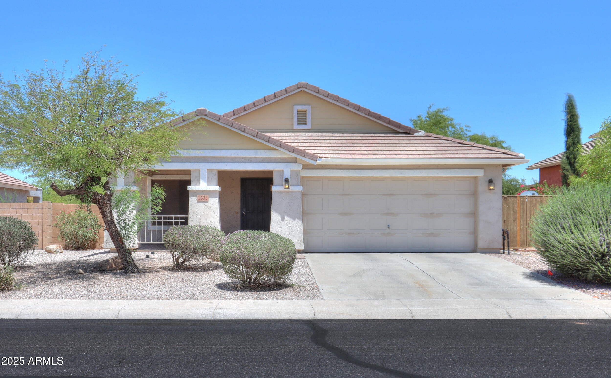 Photo of Listing #6884373