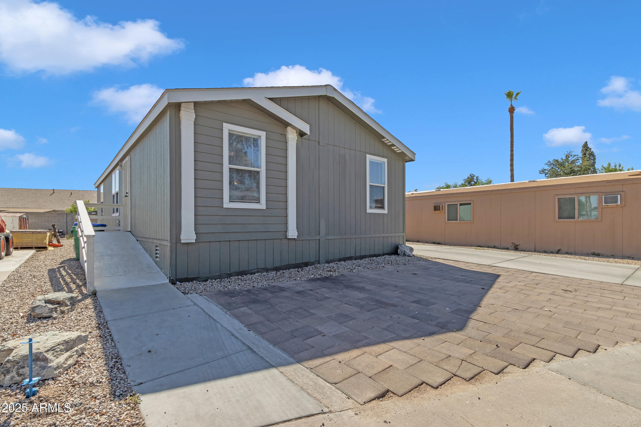 Photo of Listing #6884137