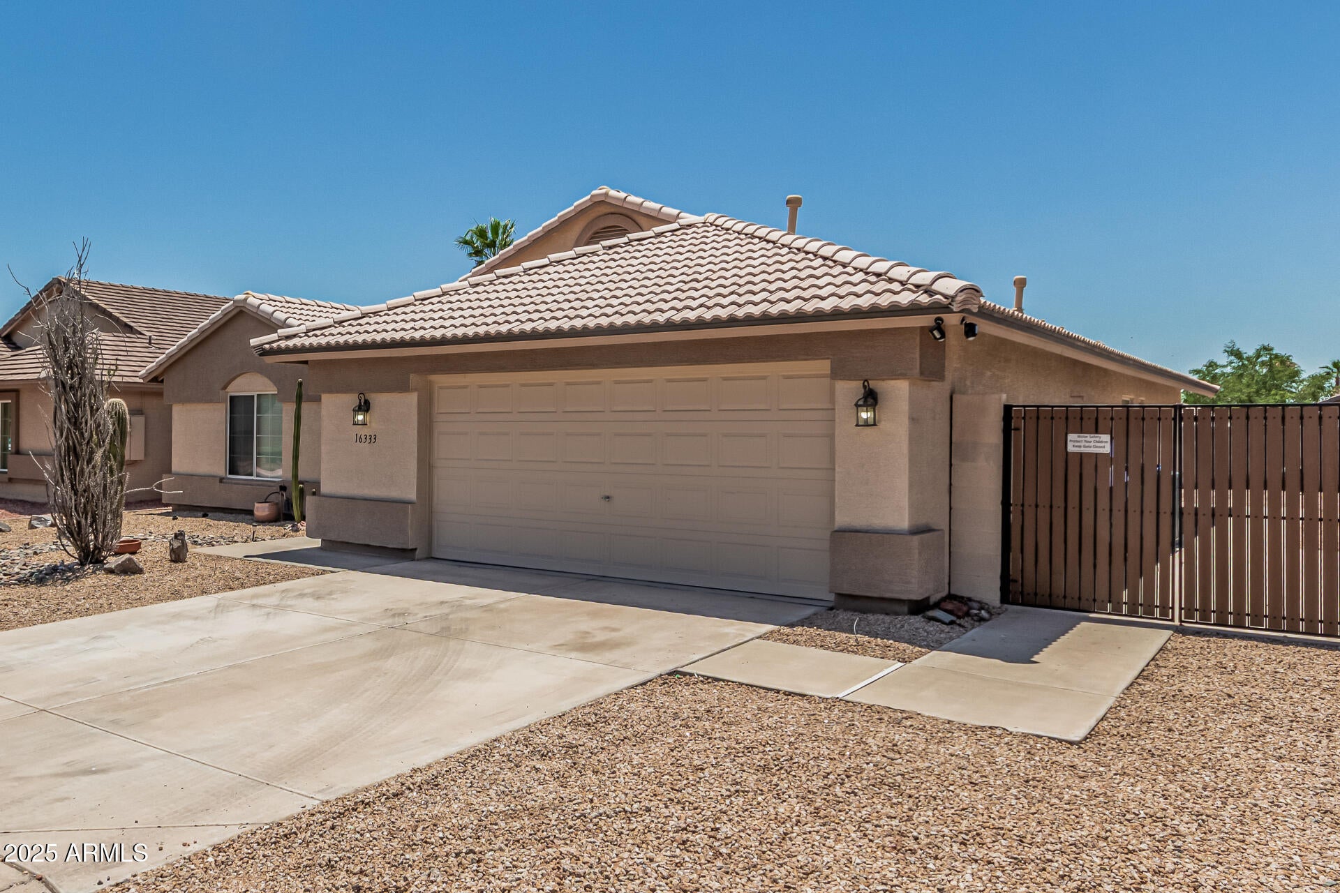 Photo of Listing #6886089