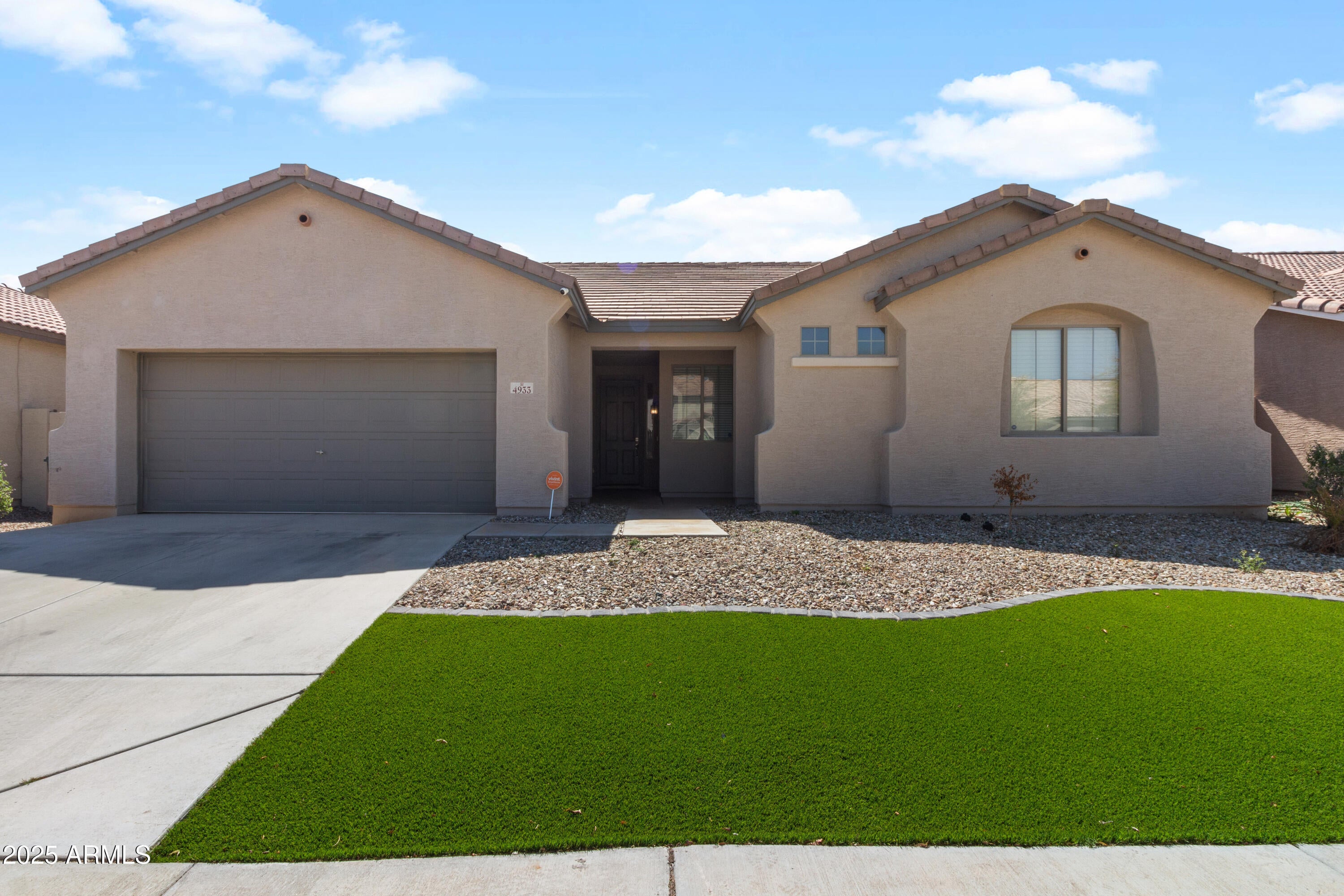 Photo of Listing #6885134
