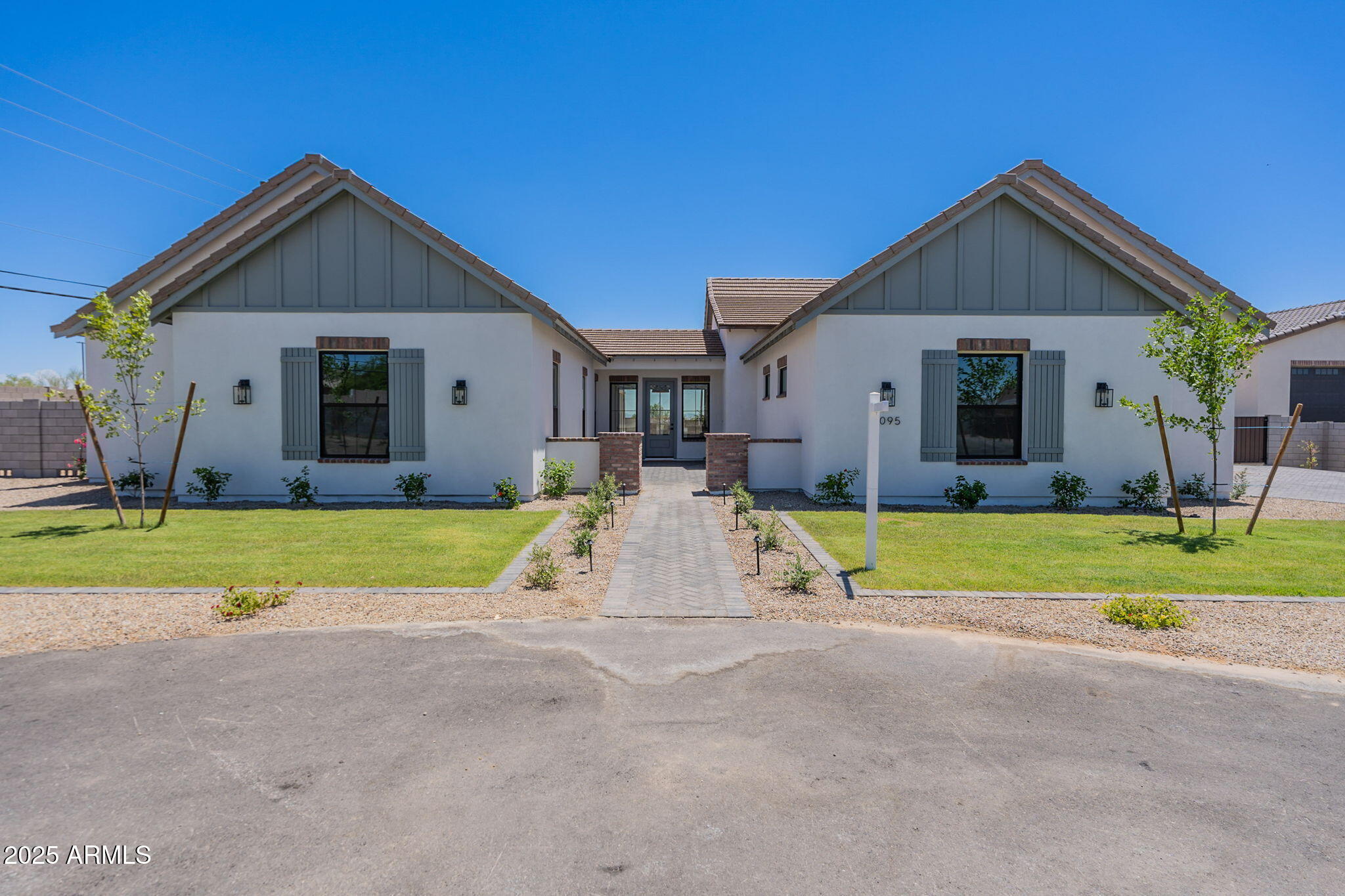 Photo of Listing #6885397