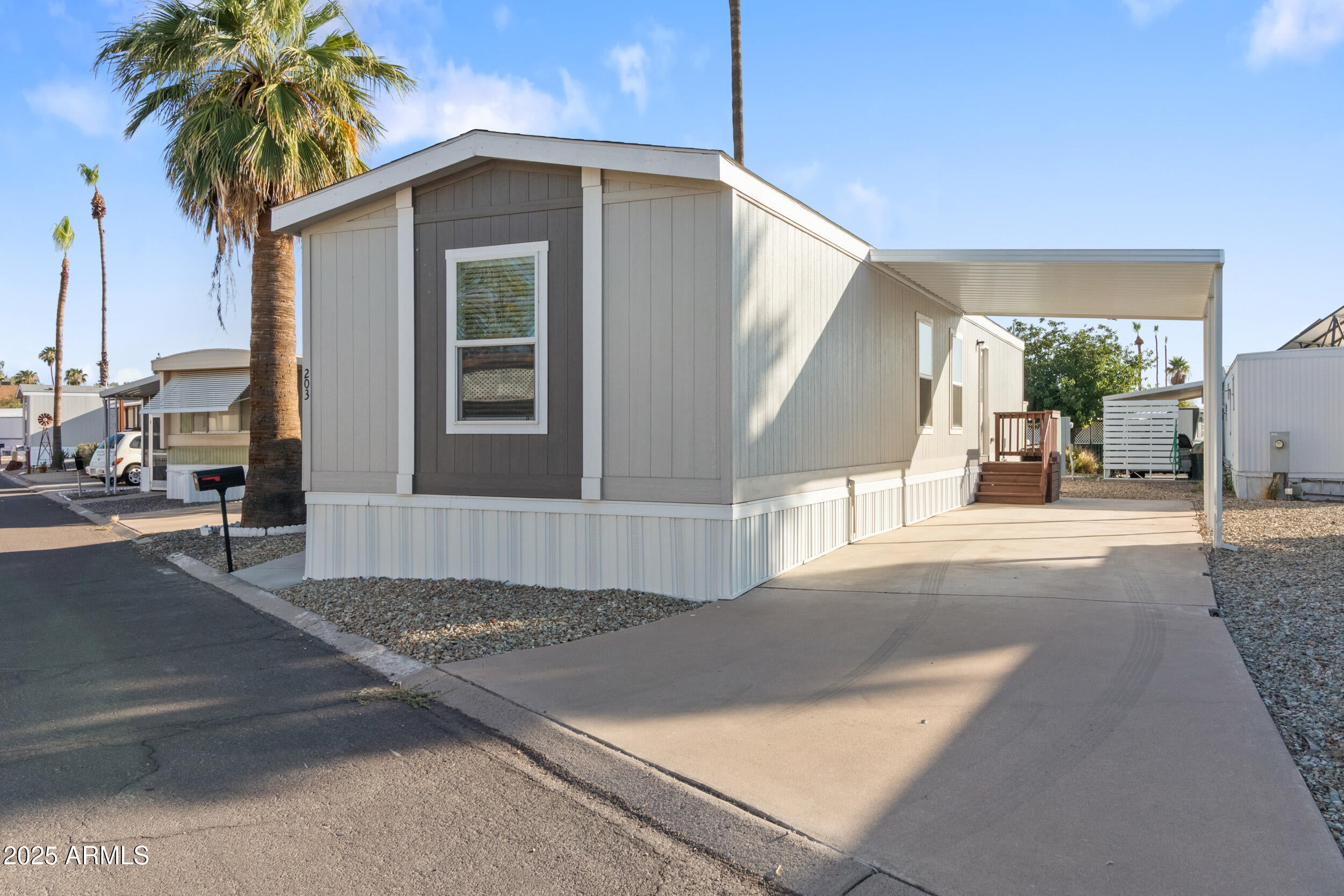 Photo of Listing #6885763