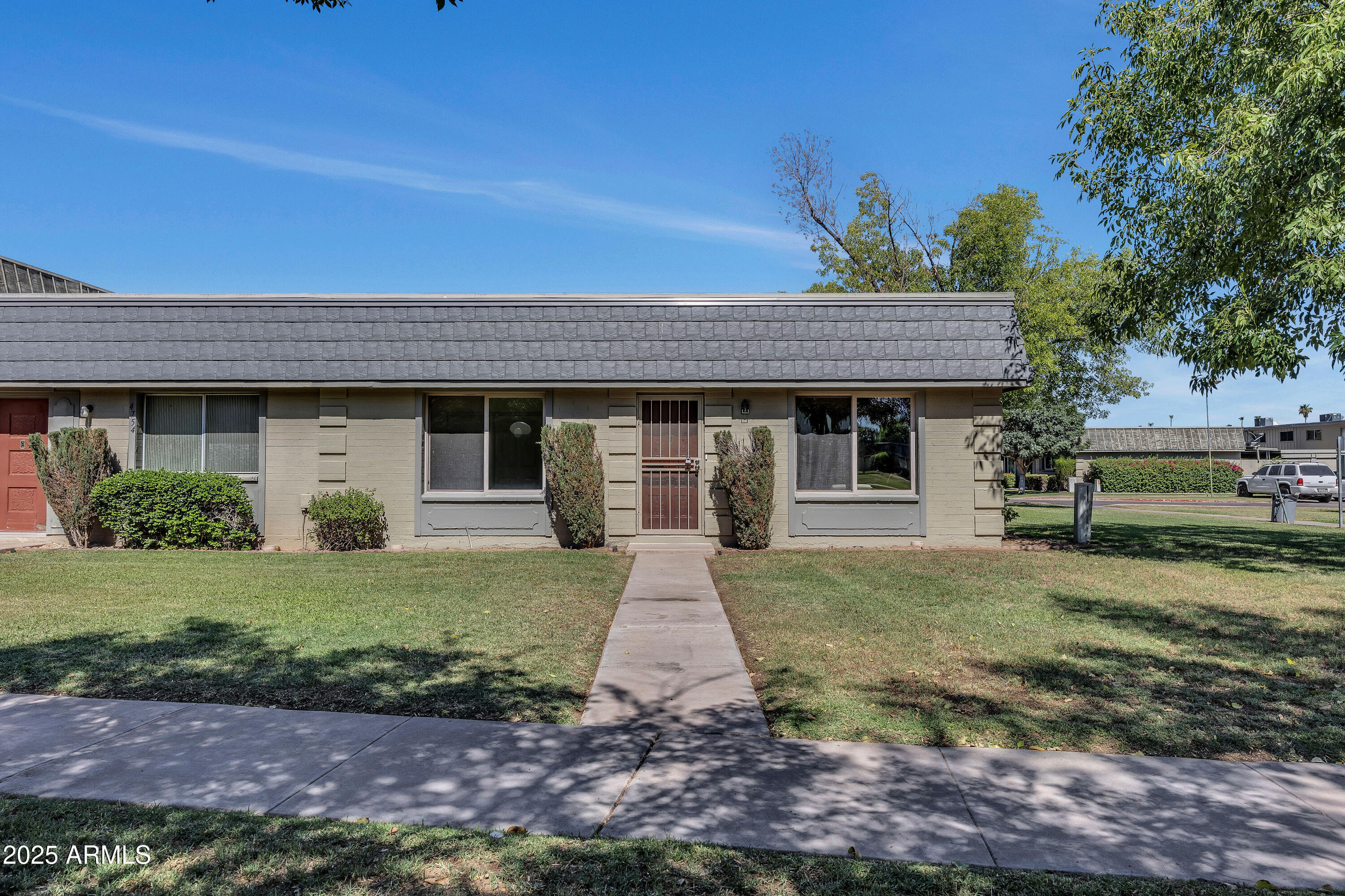 Photo of Listing #6886301
