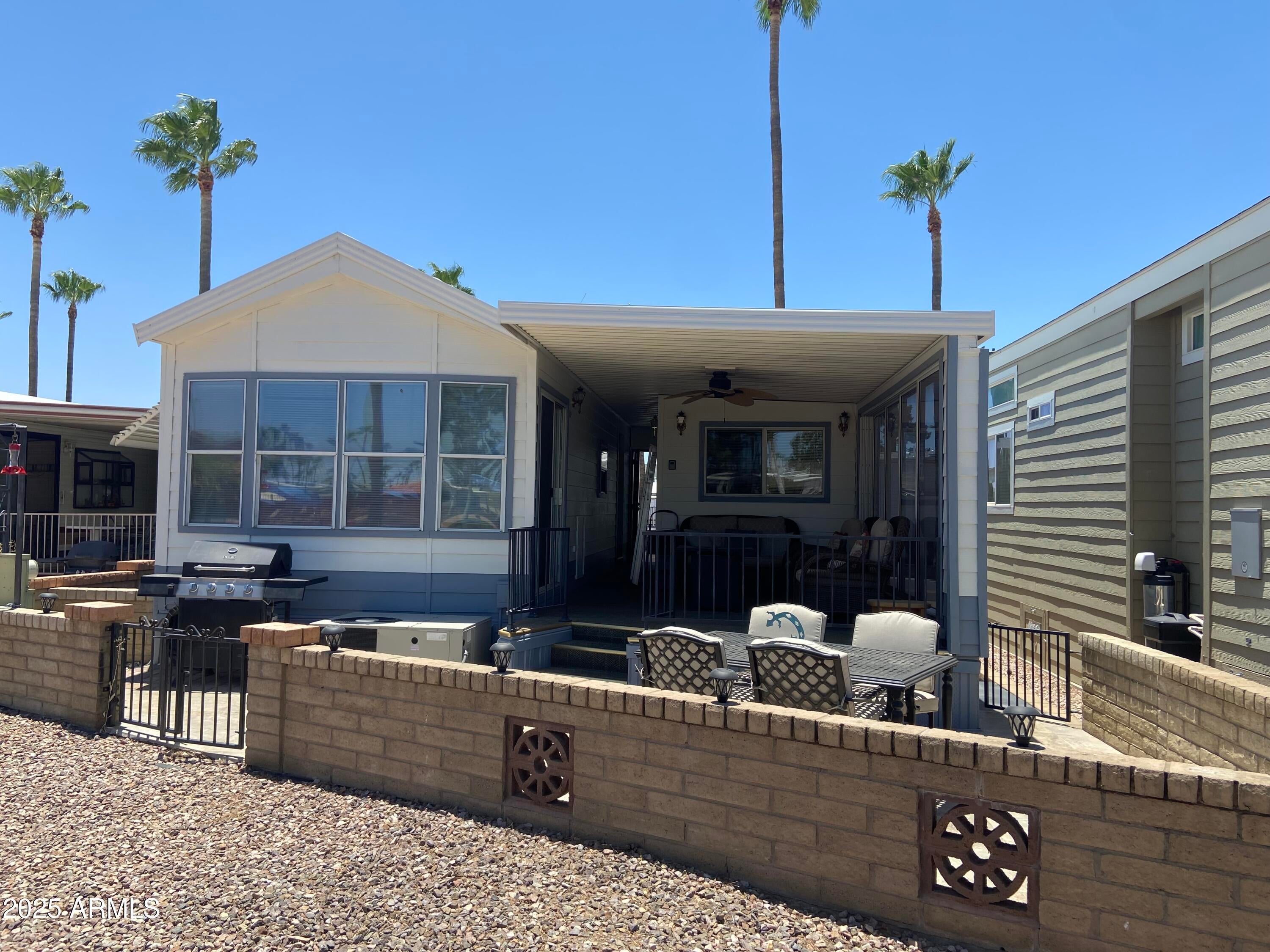 Photo of Listing #6886442