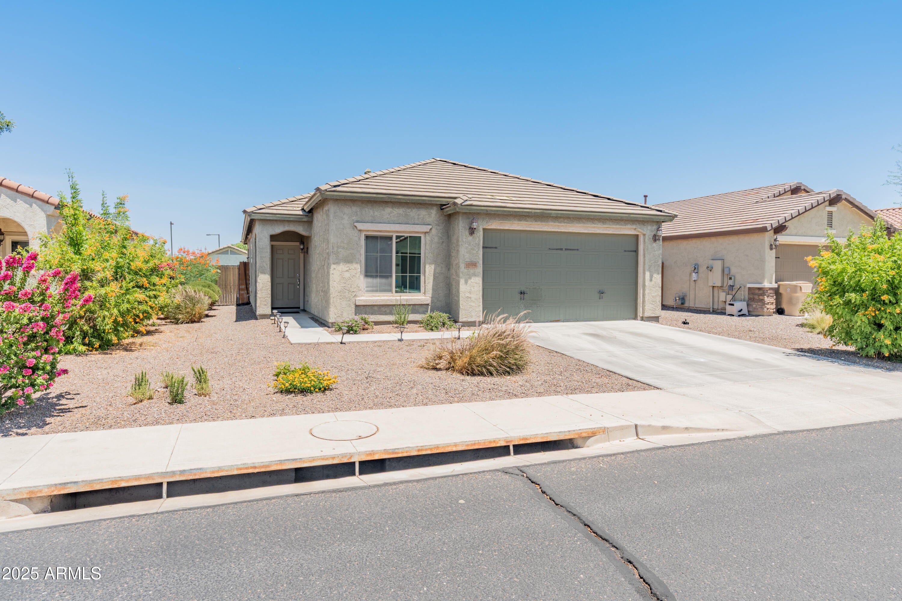 Photo of Listing #6888184