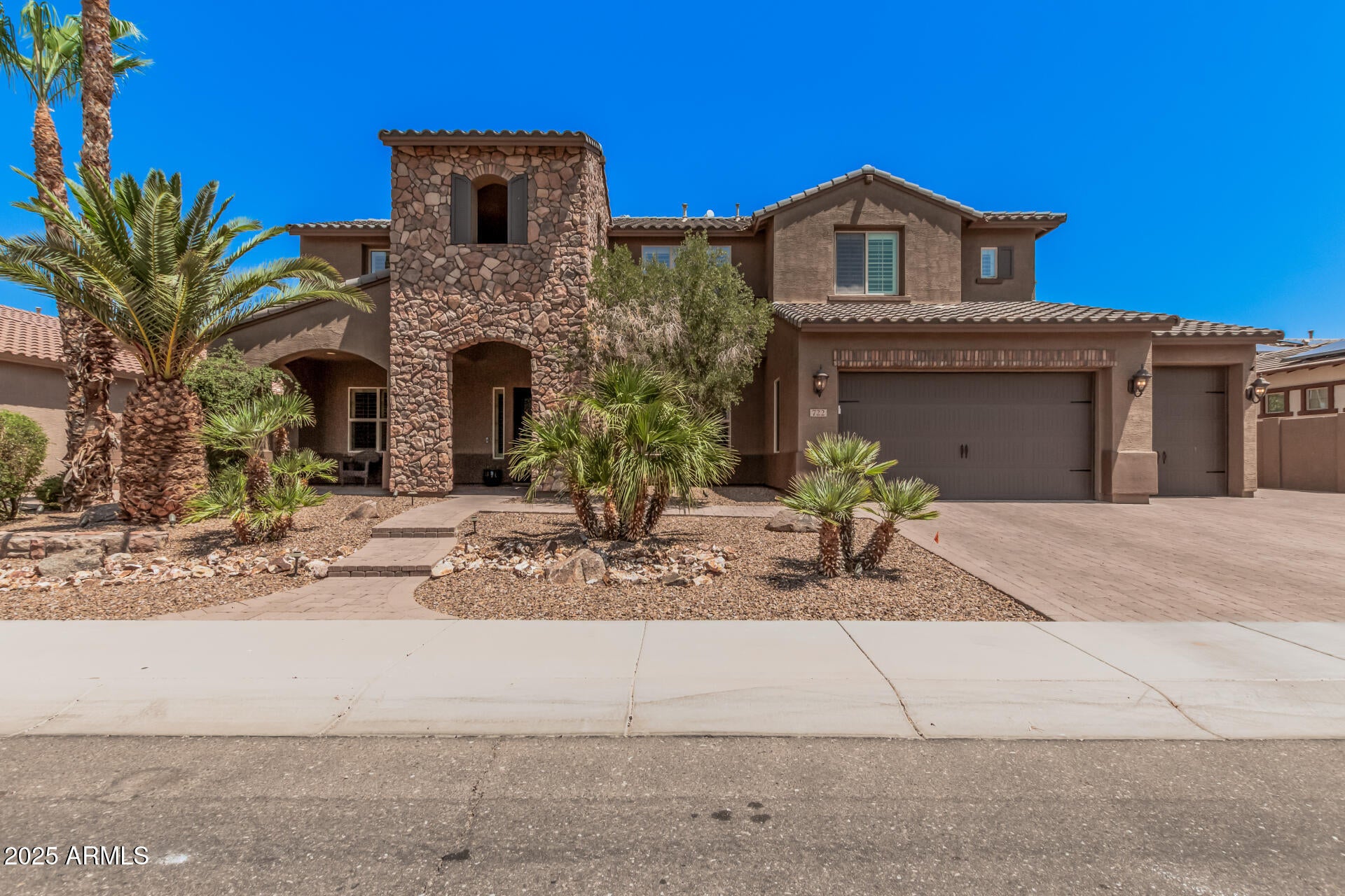 Photo of Listing #6891062