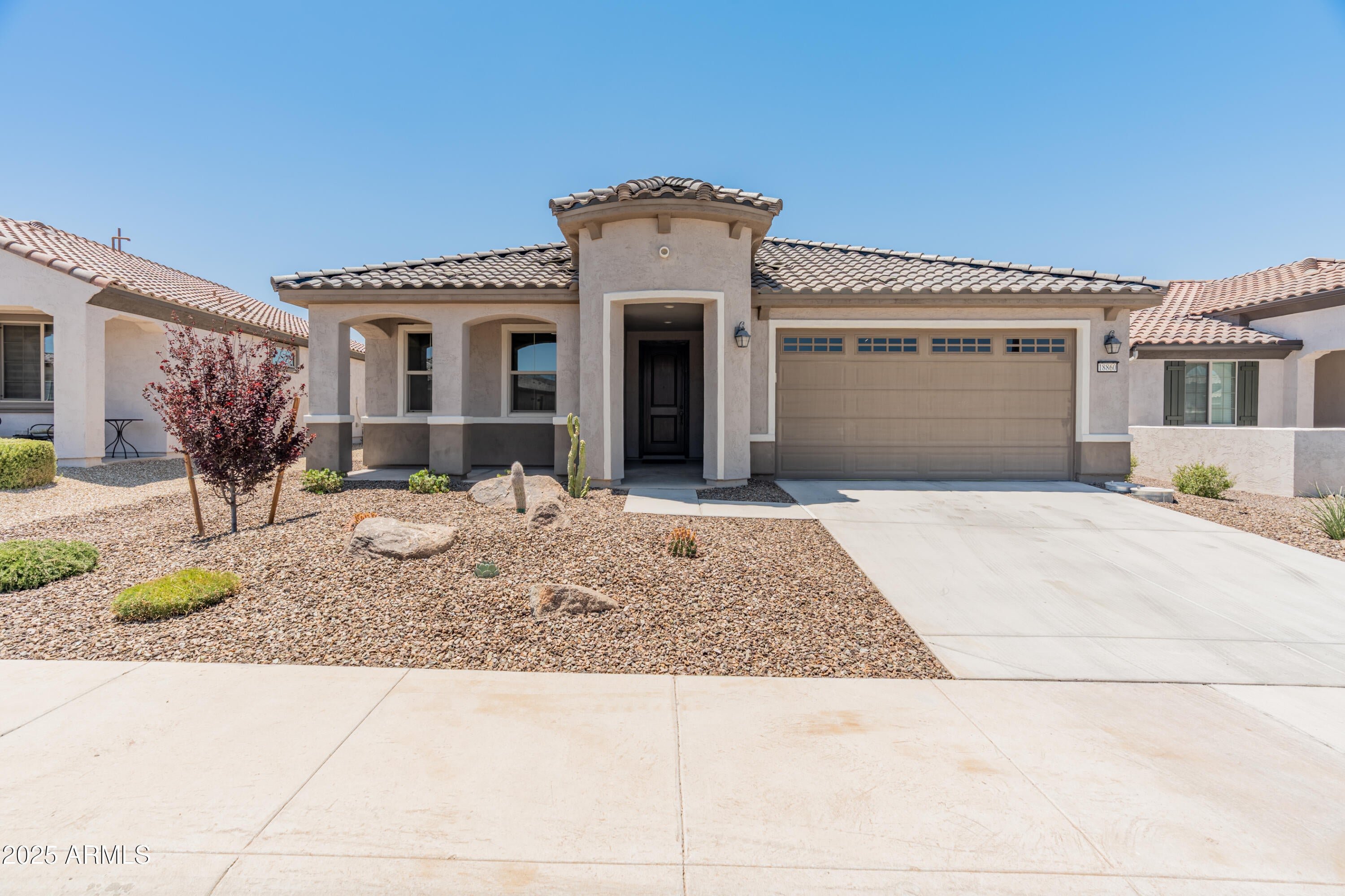 Photo of Listing #6889441