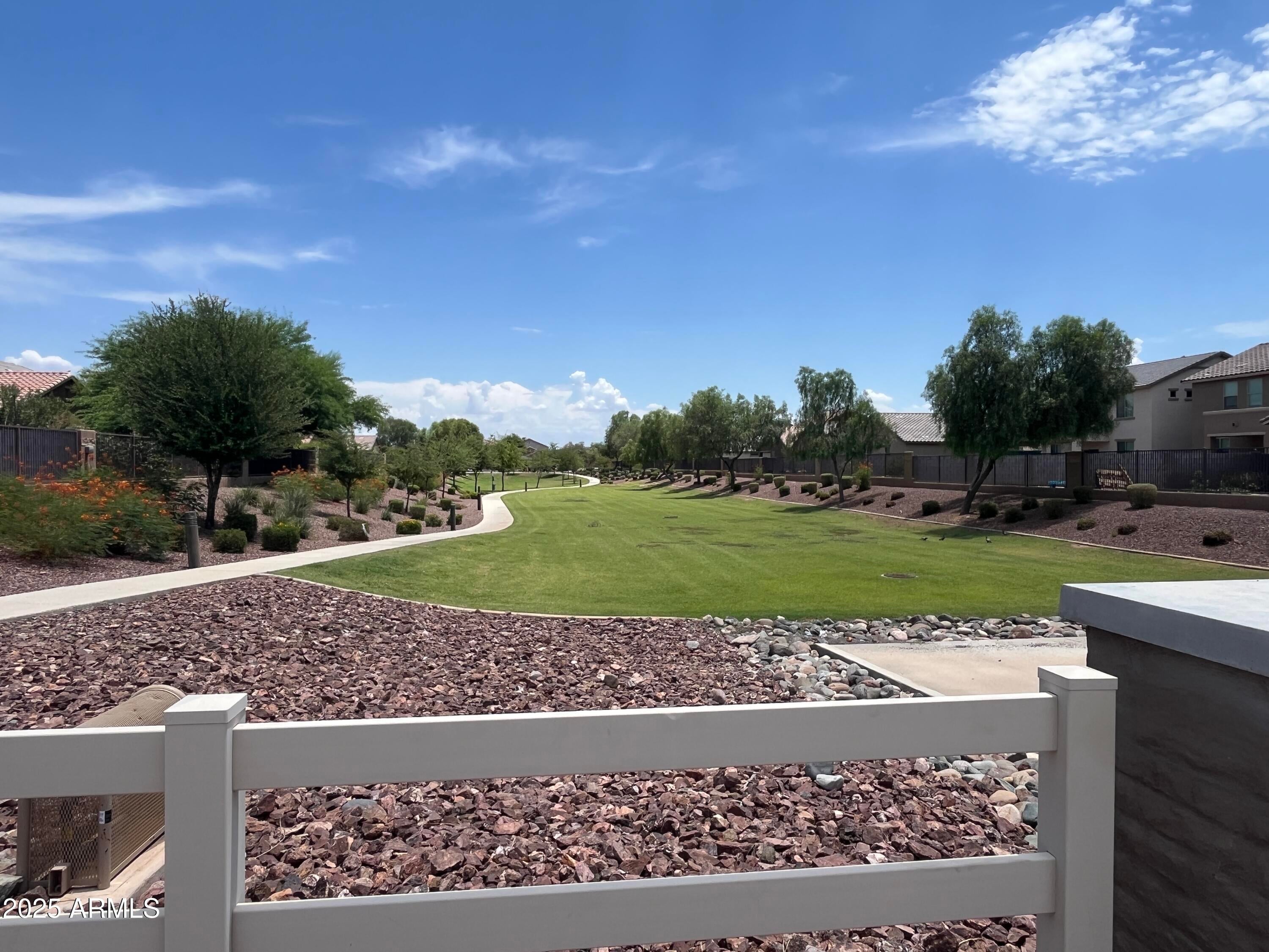 Photo of Listing #6888416
