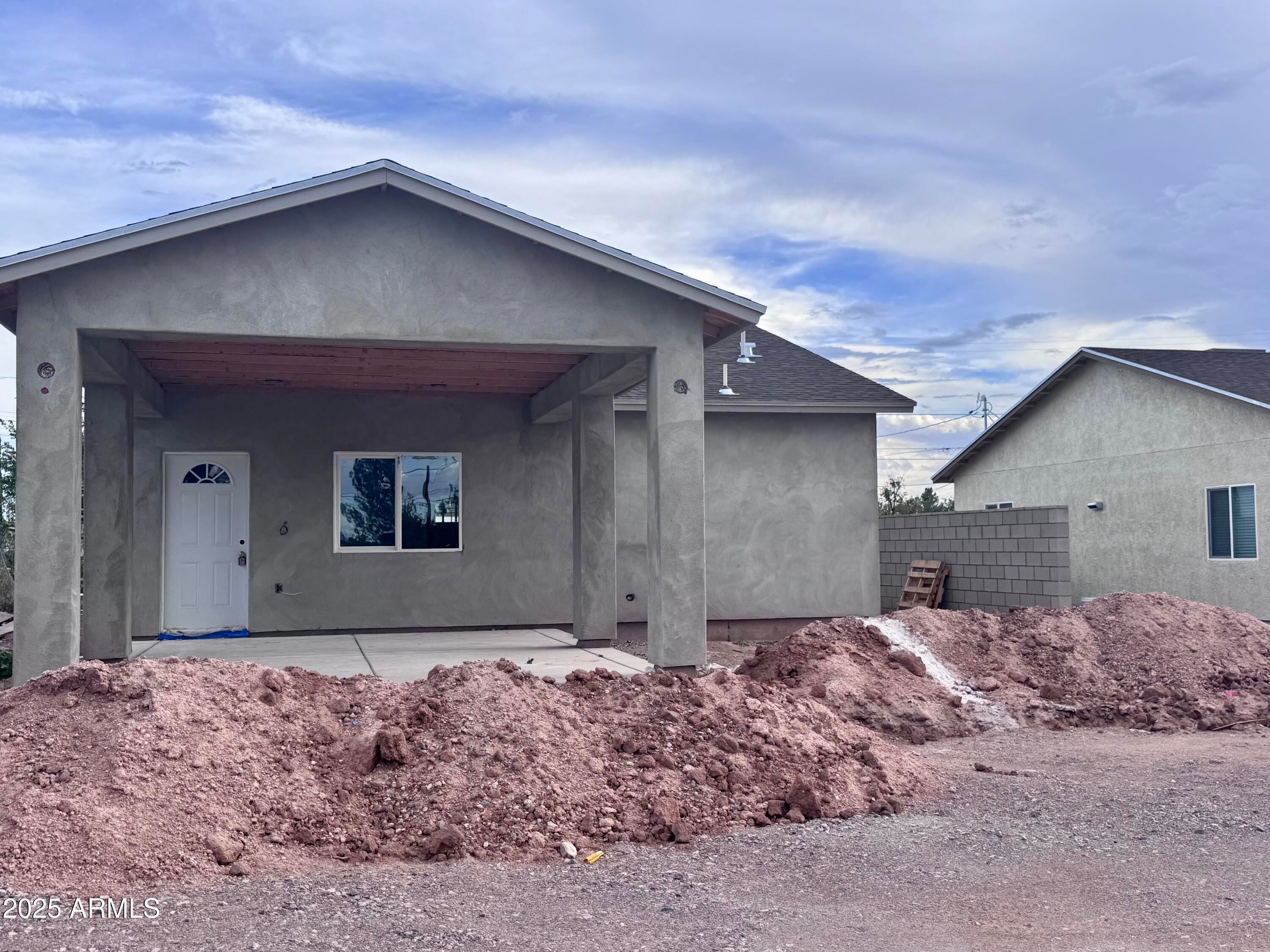 Photo of Listing #6889218