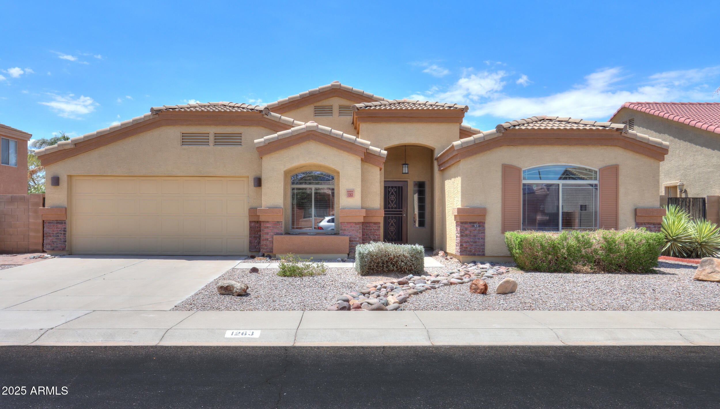 Photo of Listing #6891740