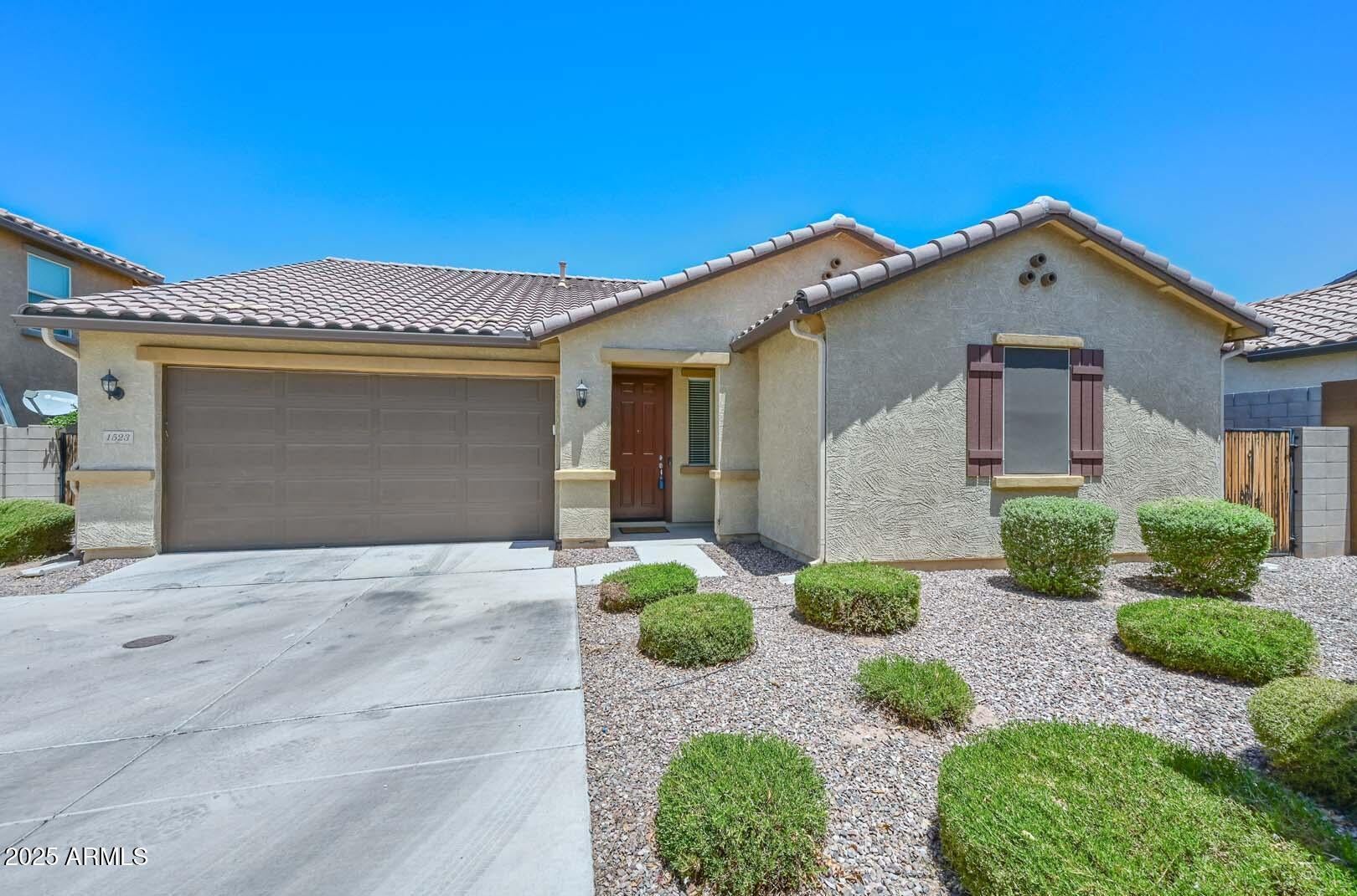 Photo of Listing #6890310