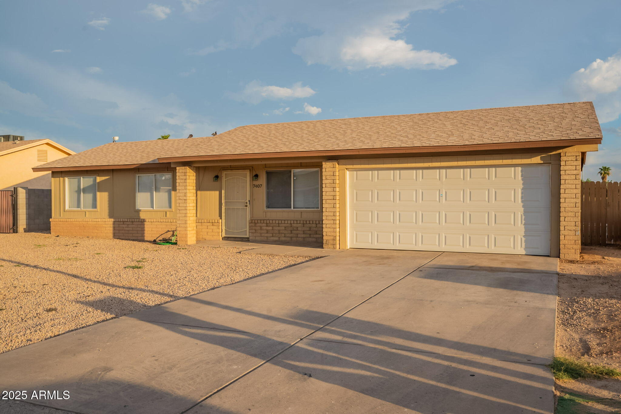 Photo of Listing #6890153
