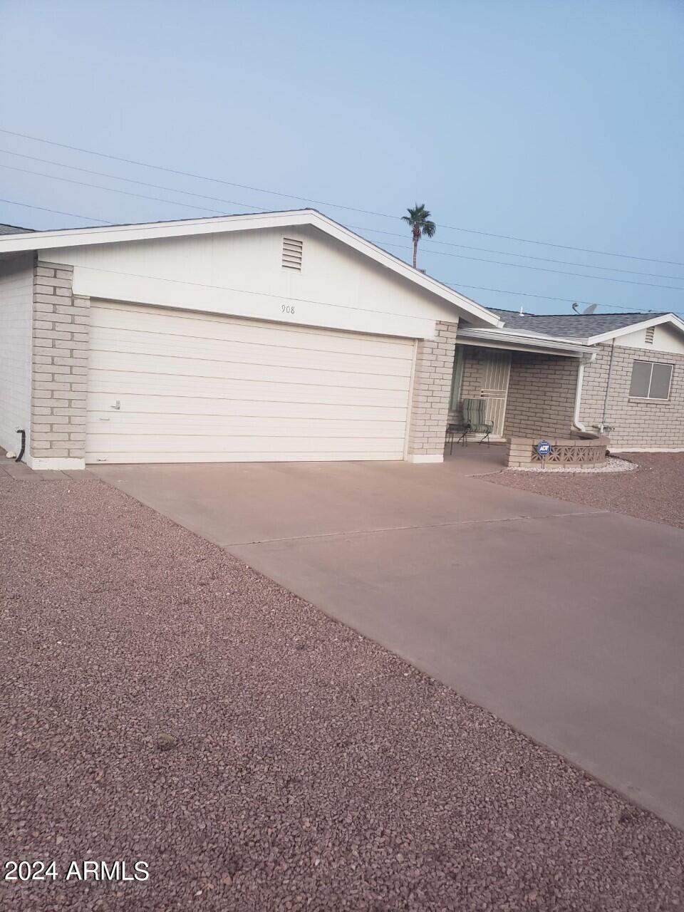 Photo of Listing #6890361