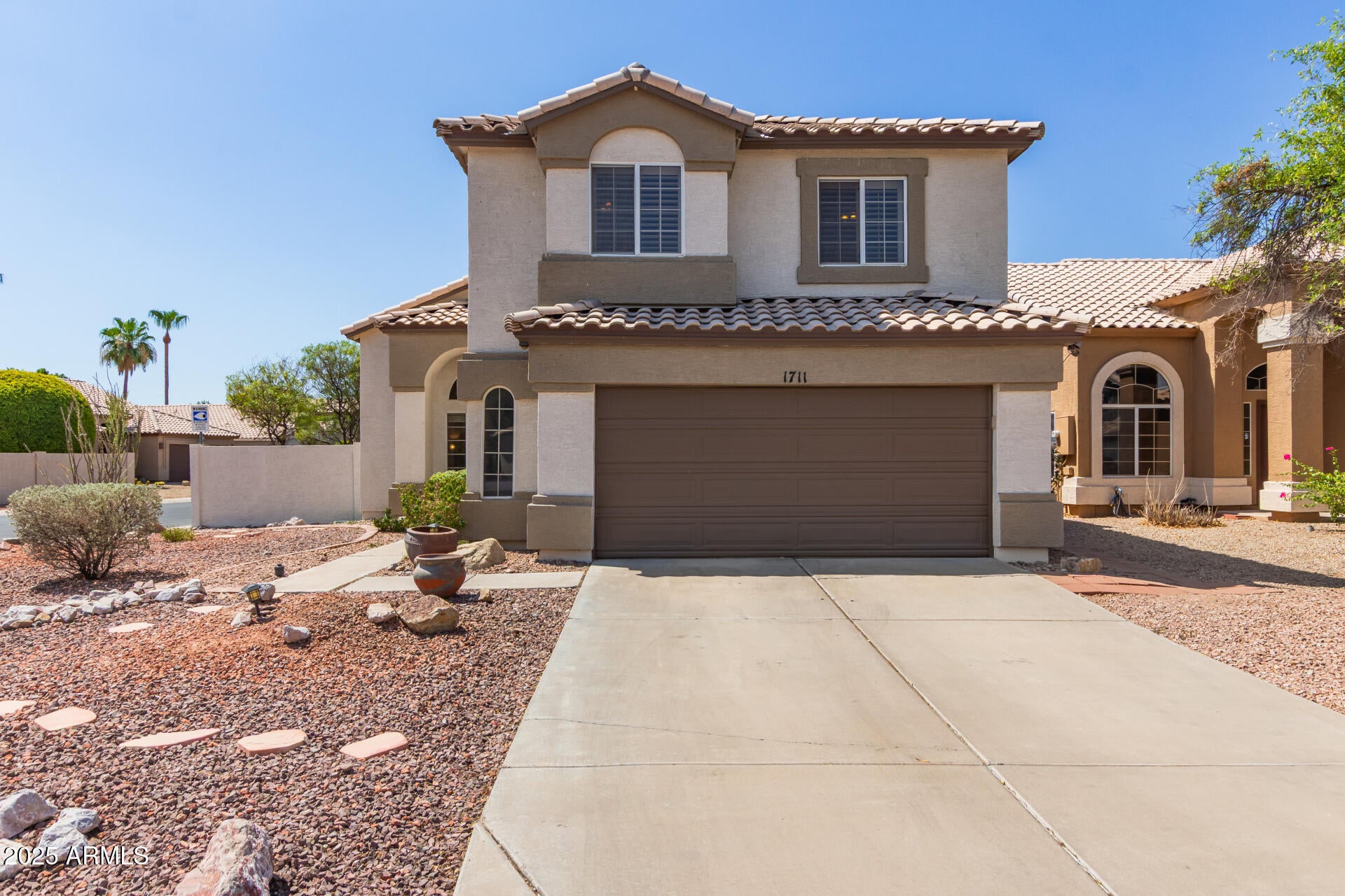 Photo of Listing #6894236