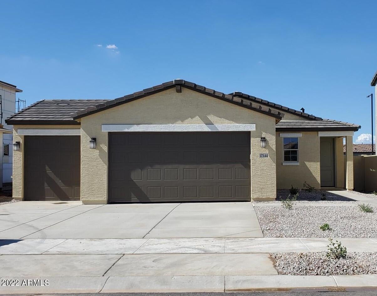 Photo of Listing #6896997