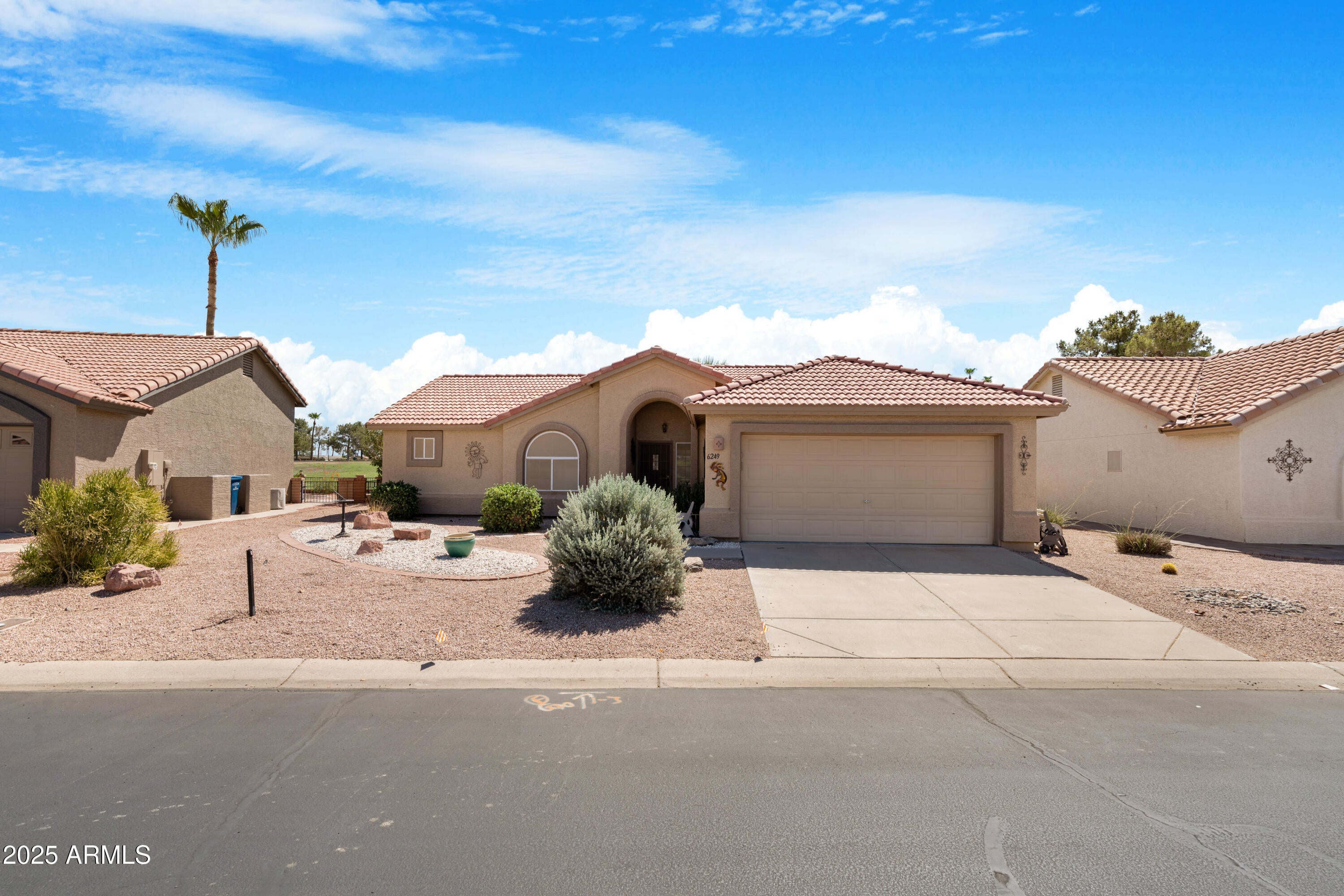Photo of Listing #6899071