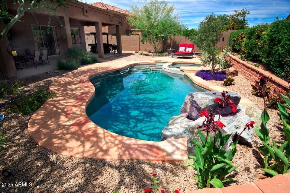 Photo of Listing #6800872