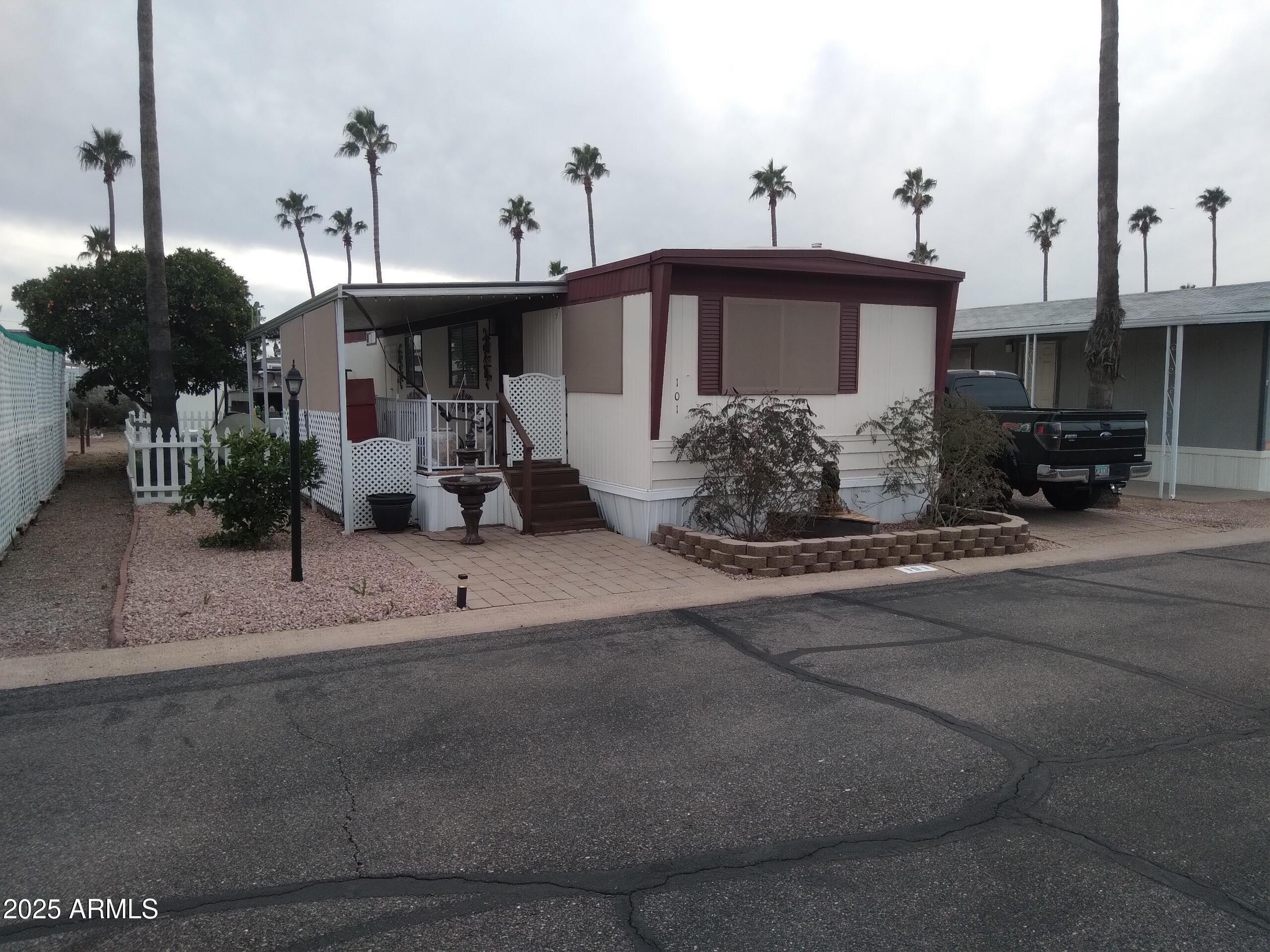 Photo of Listing #6831492