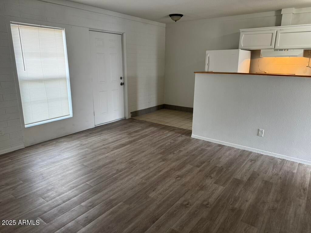 Photo of Listing #6835916