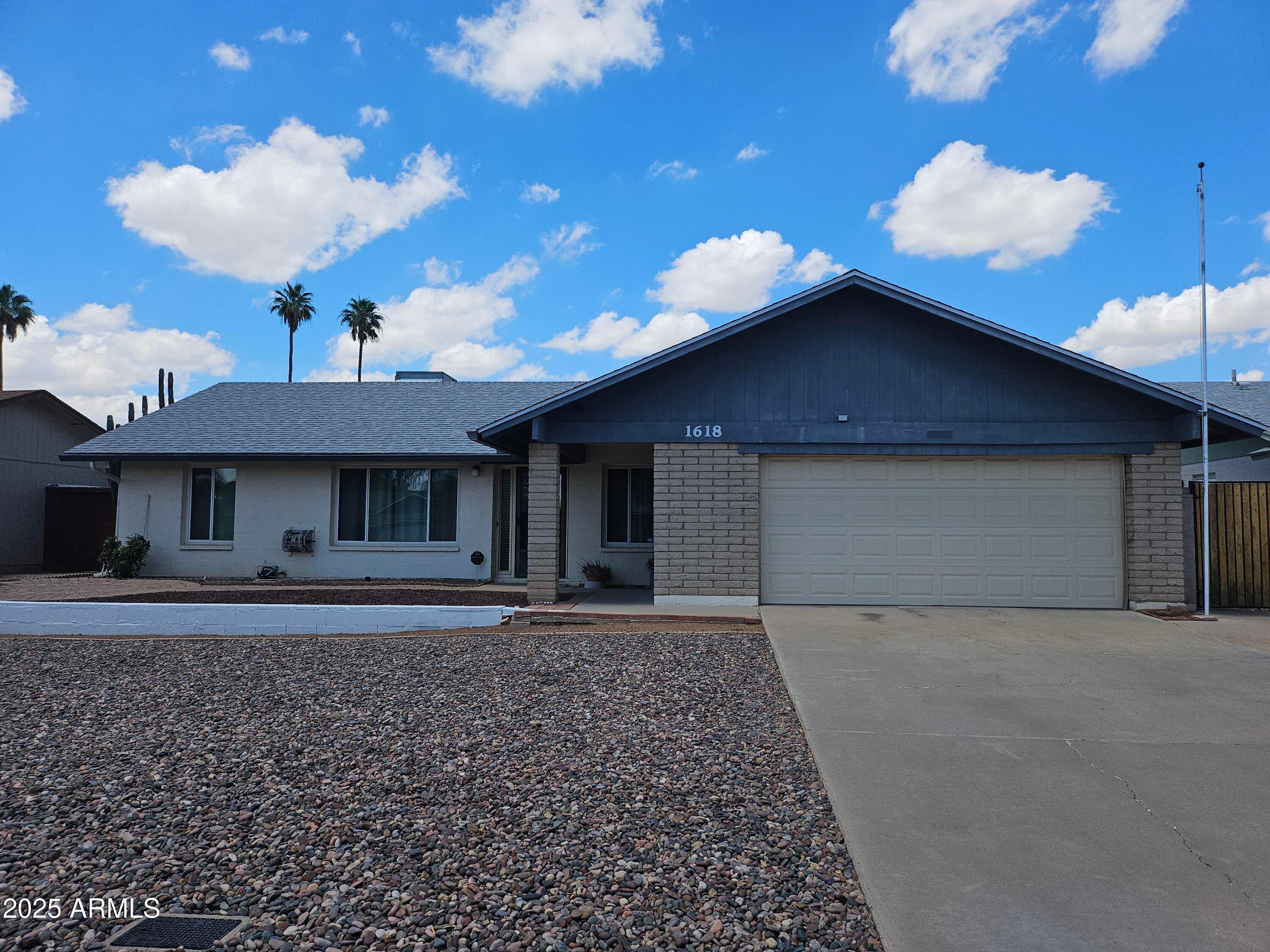 Photo of Listing #6875156