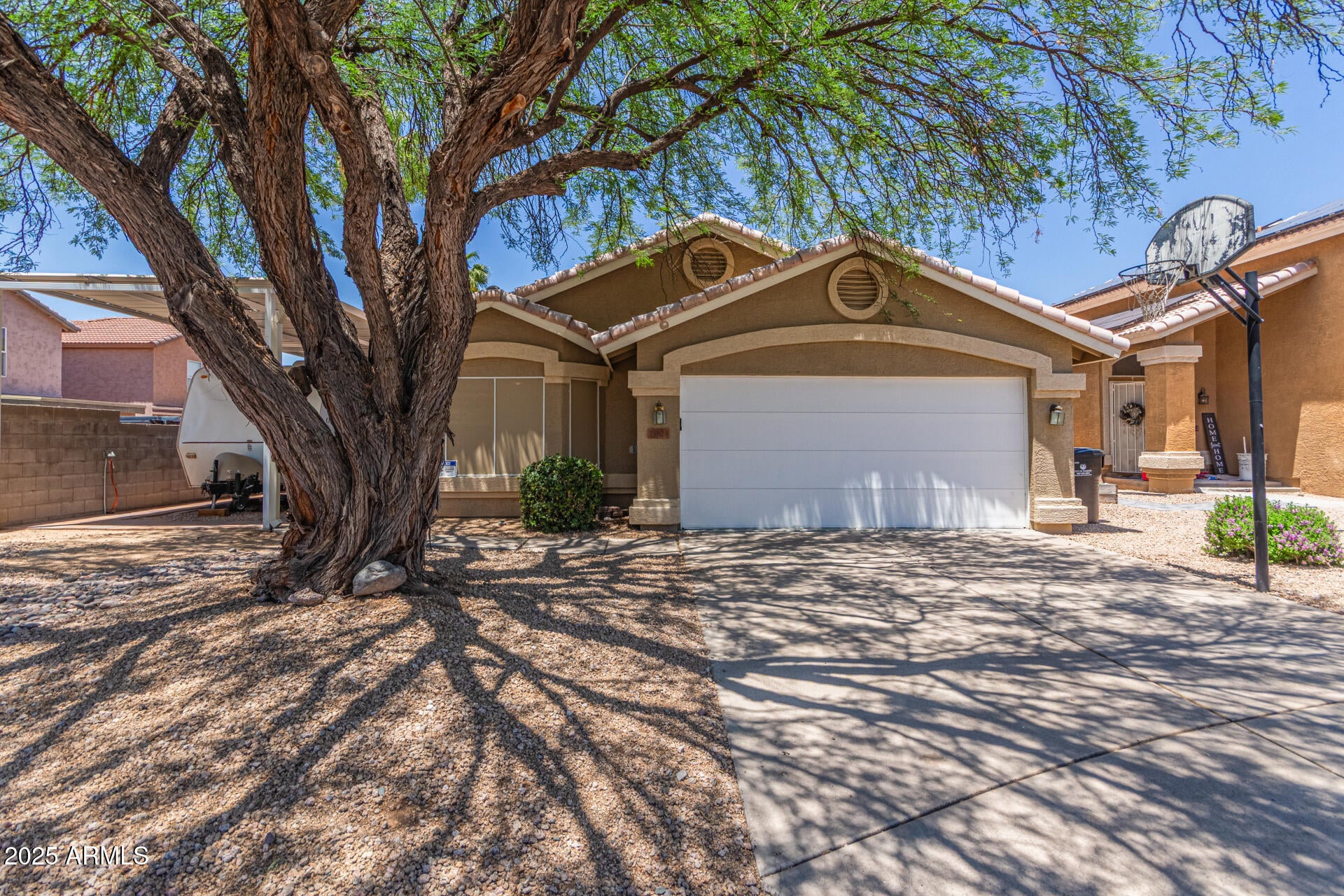 Photo of Listing #6880637