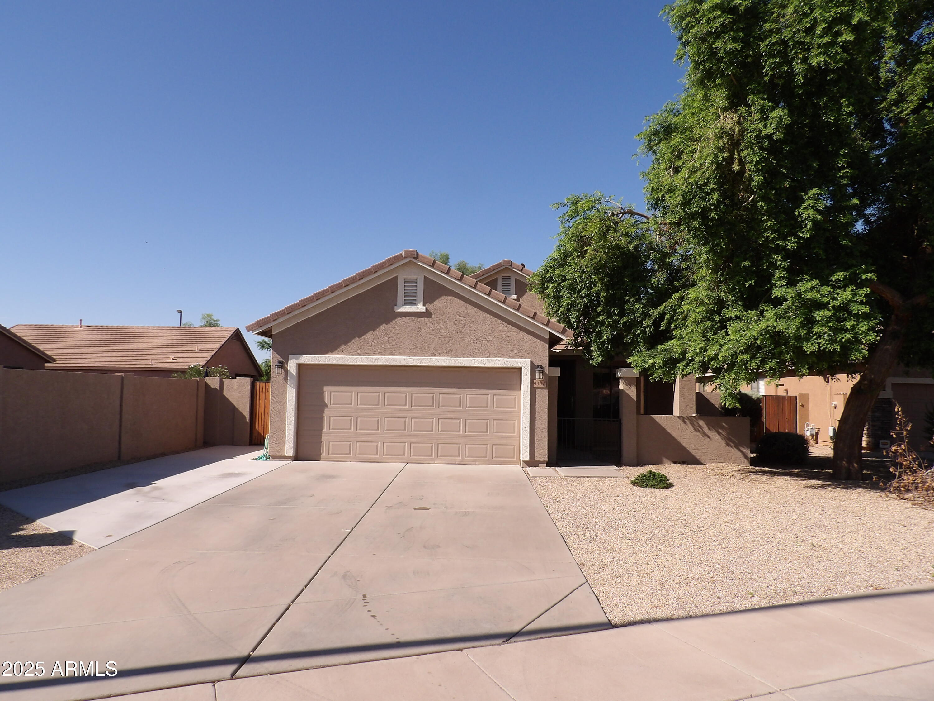 Photo of Listing #6880958