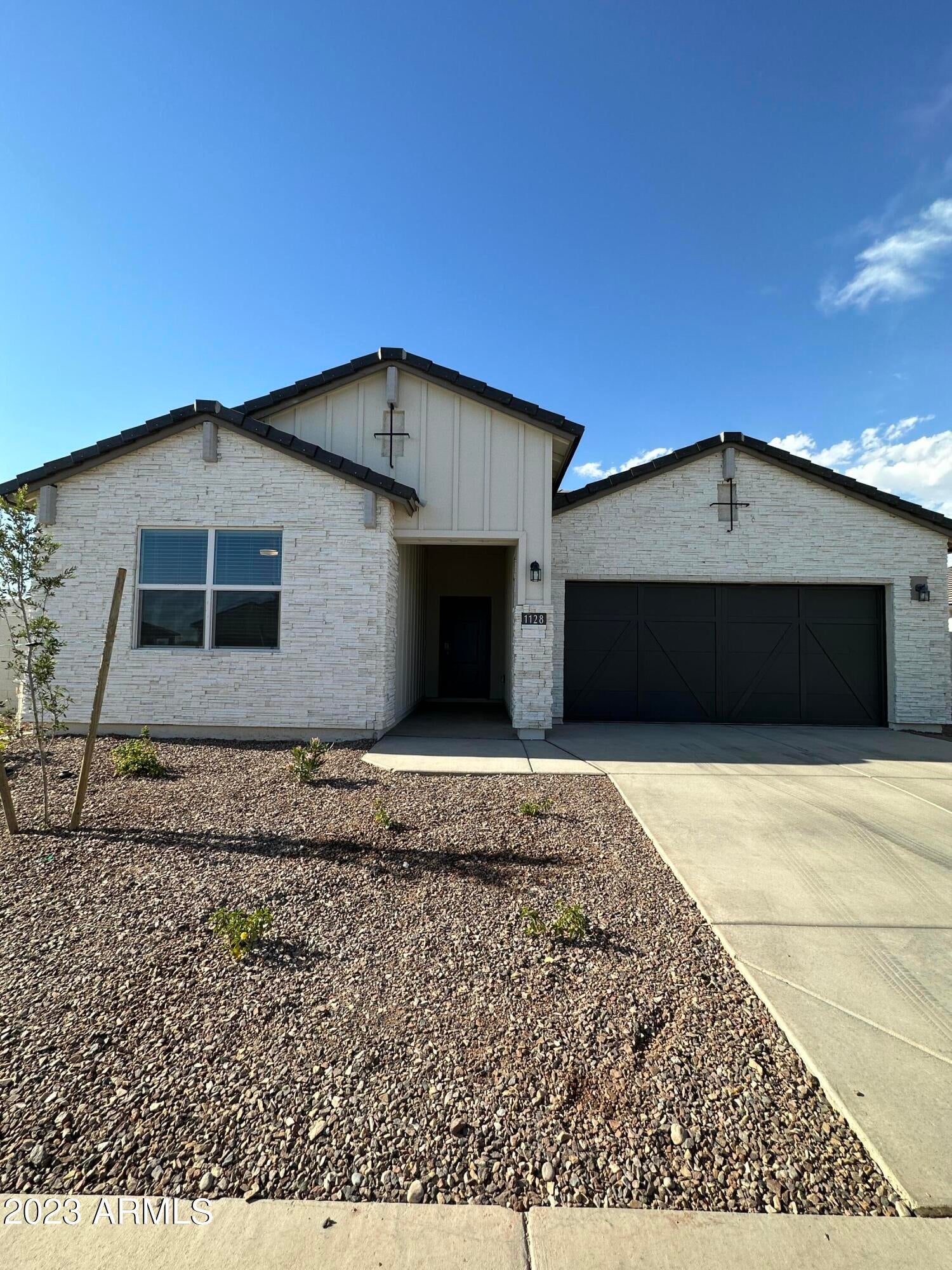 Photo of Listing #6881006