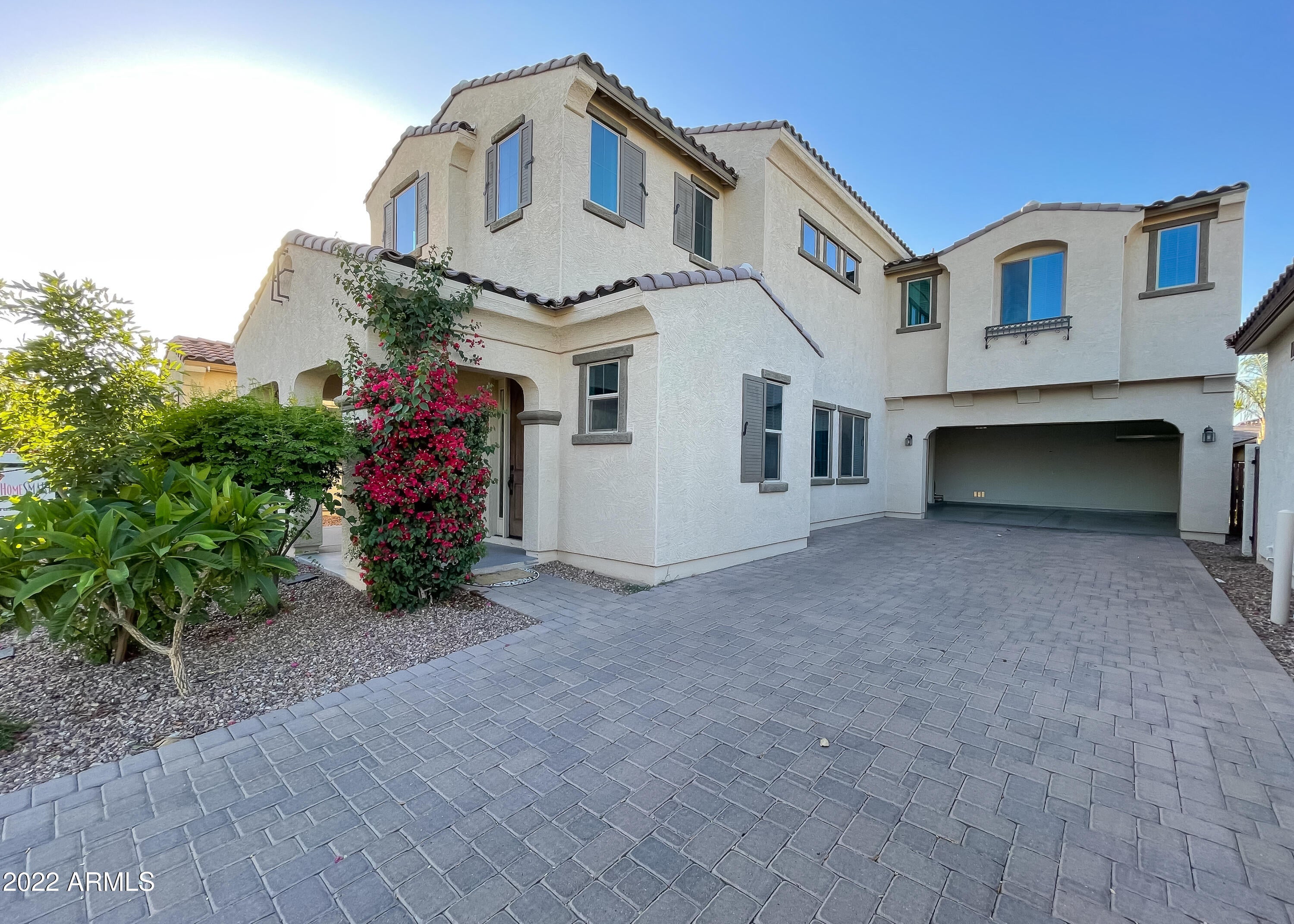 Photo of Listing #6887565