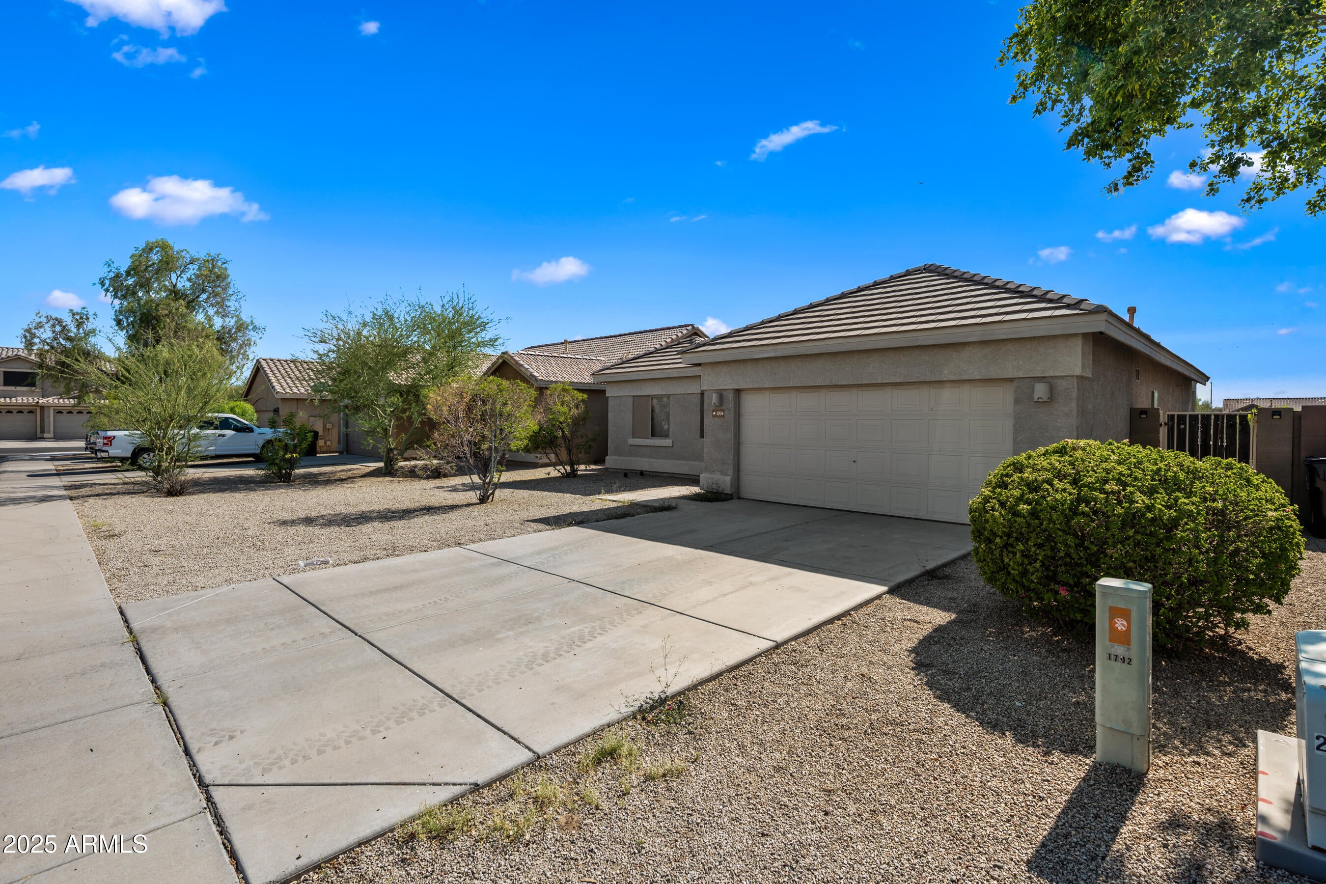 Photo of Listing #6888037