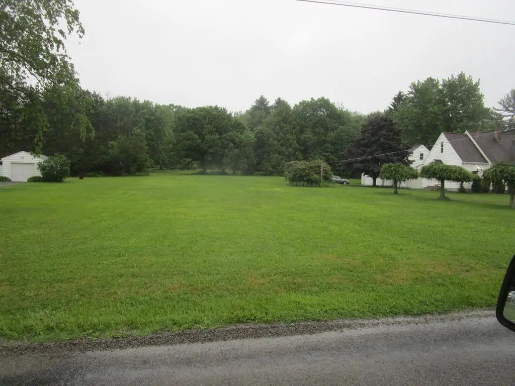 Country Club Road , Brookville