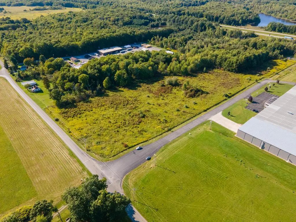 125 Hardinger Boulevard , Barkeyville