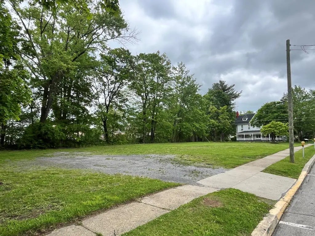 68 South 7th Avenue , Clarion