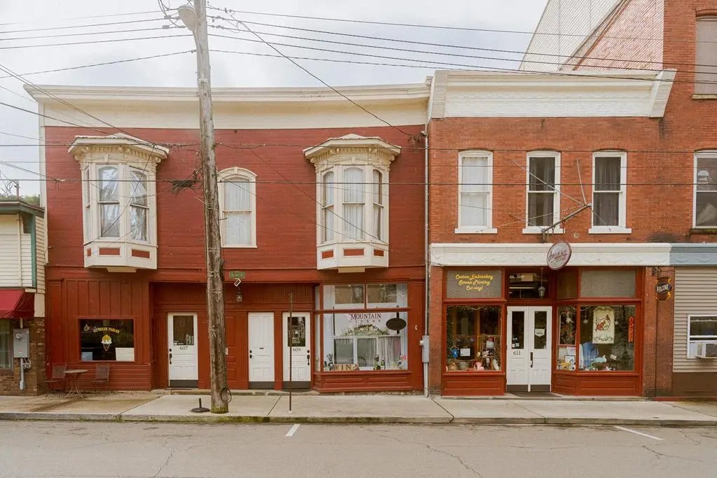 607 Main Street , Emlenton