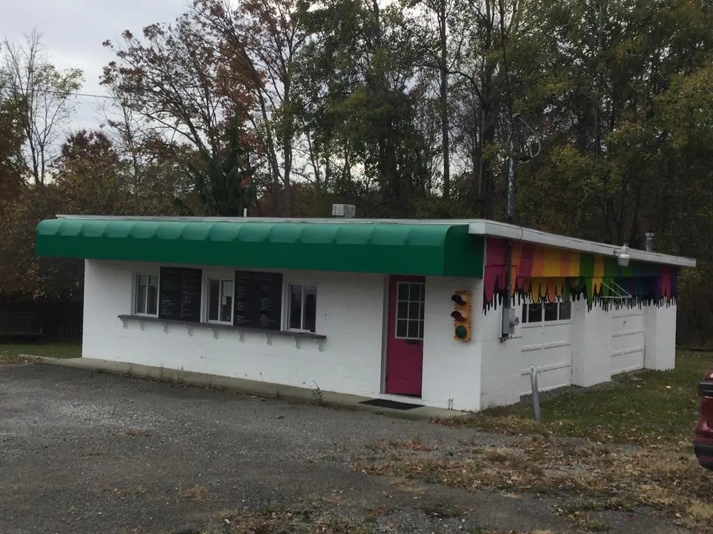 3713 State Route 257, Seneca