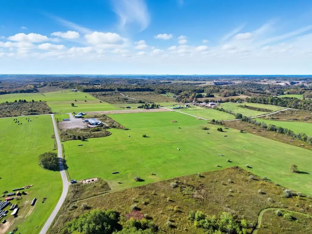 Jones Road, Harrisville