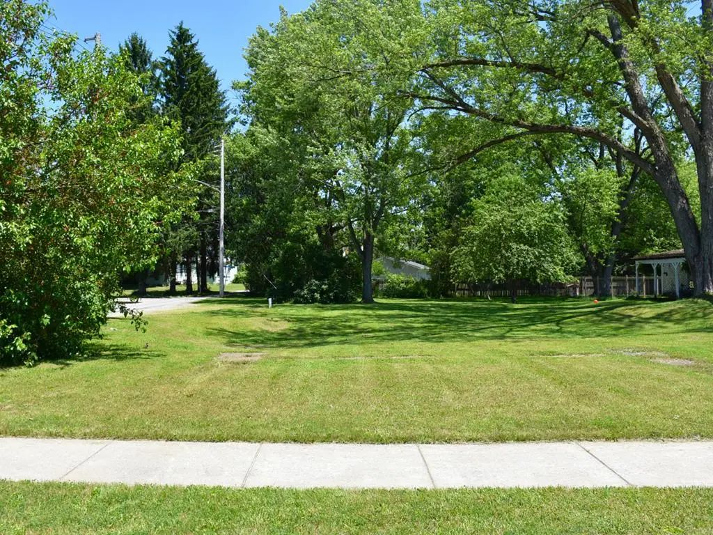 327 Main Street, Saegertown