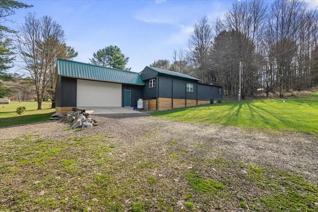 391 Charles Drive , Tidioute