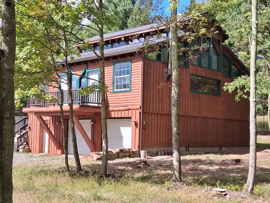 50 Laurel Lane, Leeper