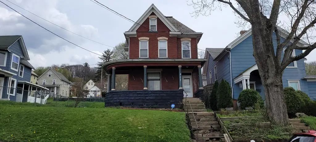 303 Hone Avenue, Oil City