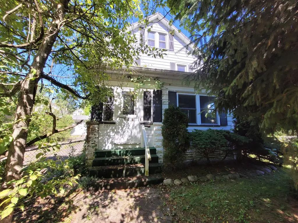 705 Cottage Street , Meadville